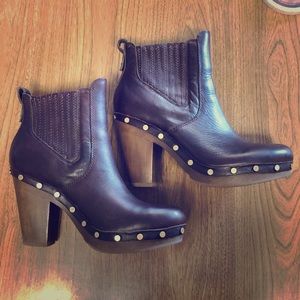 Women’s Ugg Booties Size 8